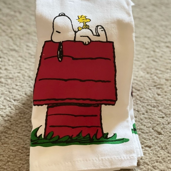 Peanuts Other - PEANUTS snoopy 2pk kitchen towels